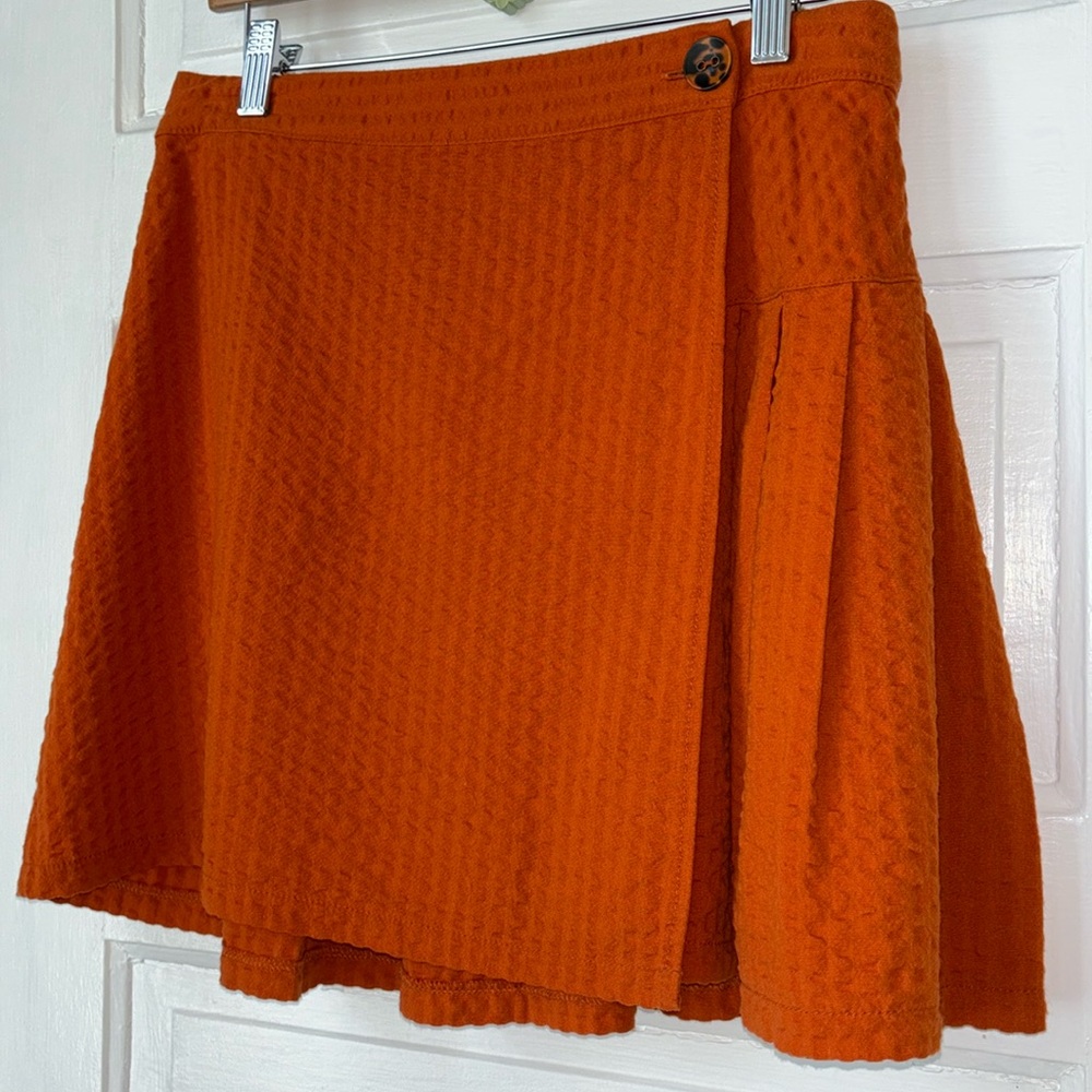 URBAN OUTFITTERS FIXED WRAP PLEATED MINI SKIRT
